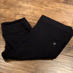 Lululemon black baggy capris